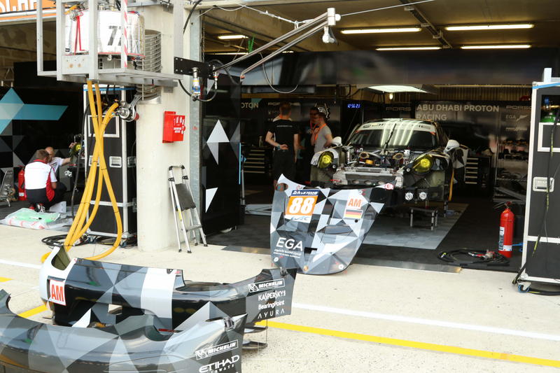 Illustration for article titled Le Mans Pits and Paddock